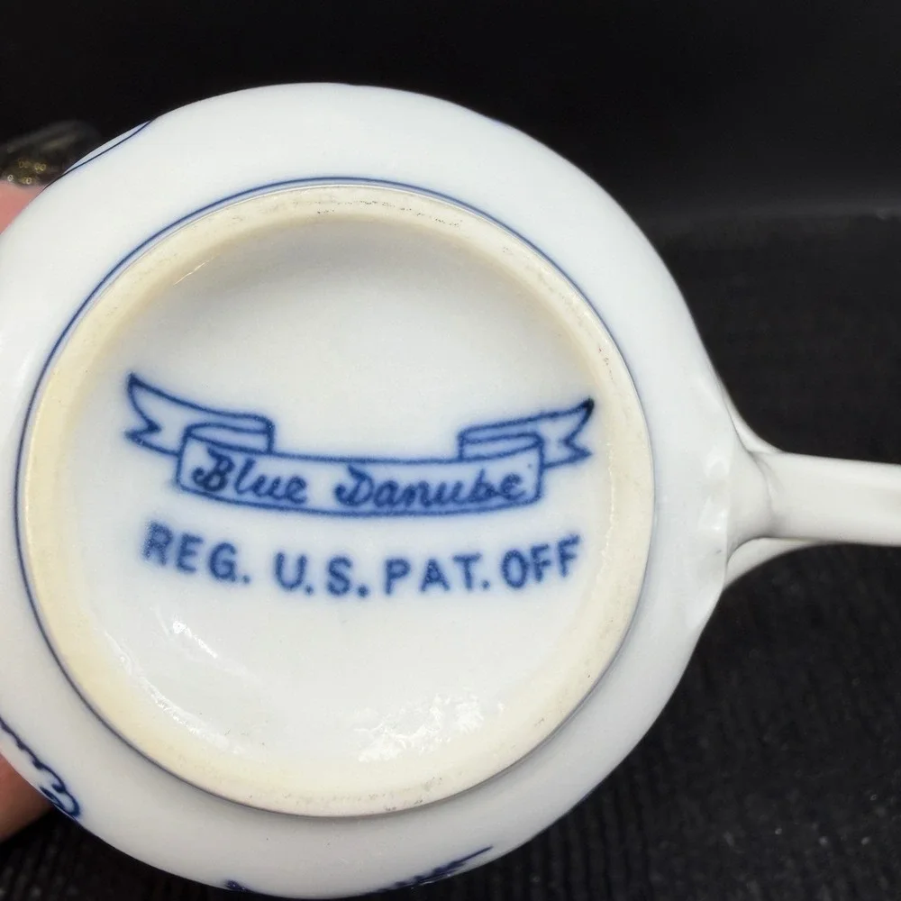 Blue Danube Tea Cup and Saucer Set‎ Blue Onion Floral Porcelain Scalloped Rim